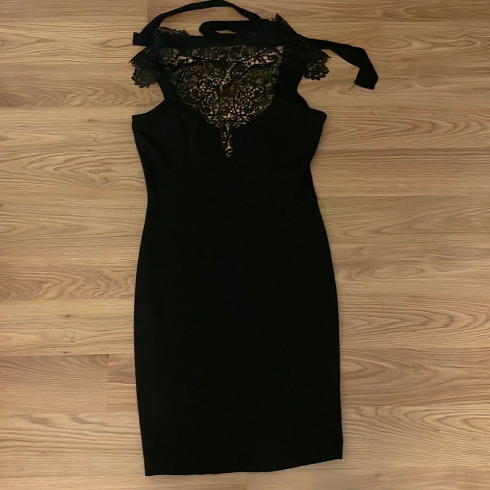 High neck, and tie in the back detailed laced bodycon dress